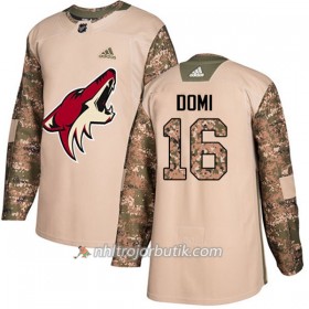 Män Ishockey Arizona Coyotes Tröja Max Domi 16 Adidas 2017-2018 Camo Veterans Day Practice Authentic